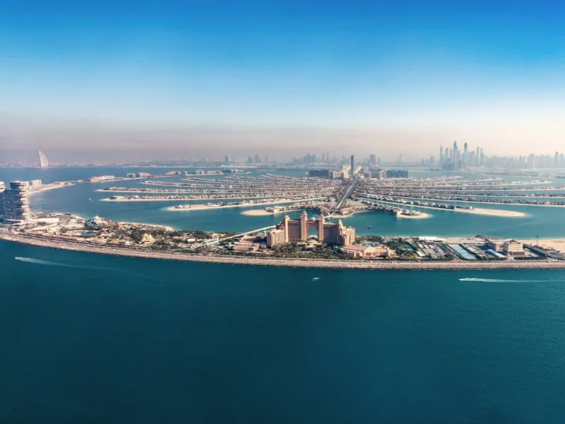 Palm Jumeirah vs Dubai Islands confronto