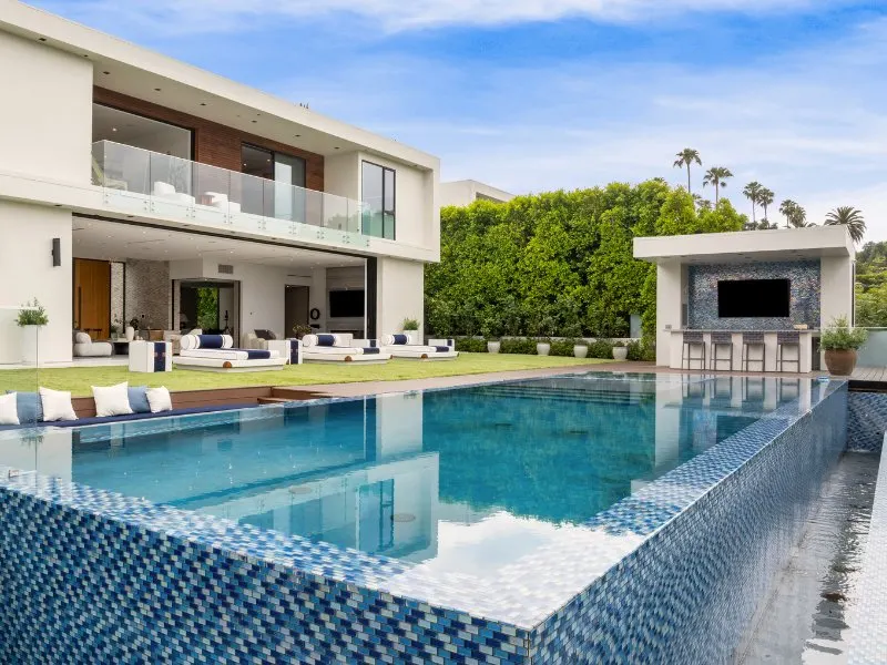 Business Bay Dubai trattativa